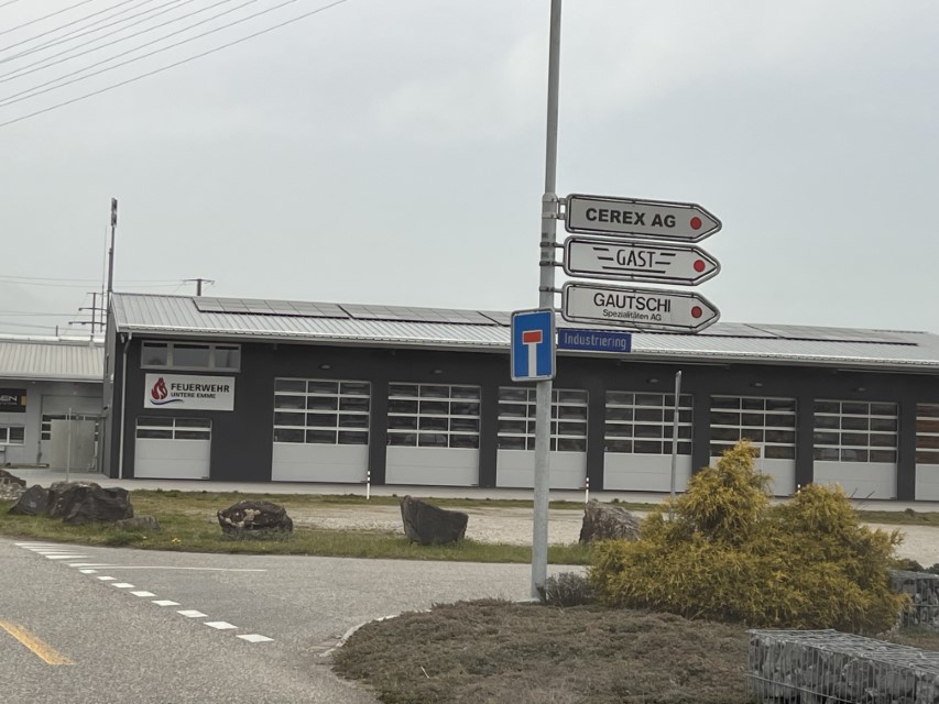 Zufahrt Haupt-Terminal in Utzenstorf by GAST AG